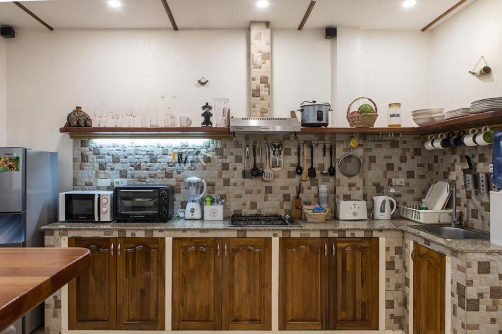 Alona Apartments ปางเลา ภายนอก รูปภาพ